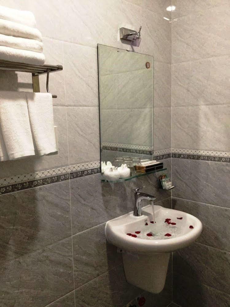 Jiny Tran Hotel Duong Dong  Eksteriør bilde